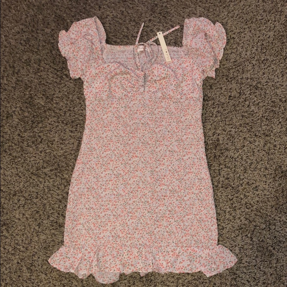 cute brand new w/ tags short spring dress